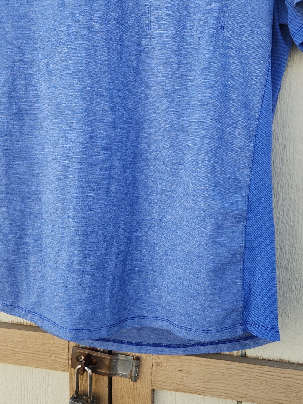 Lululemon Mens Tee Striped Vent Running Medium Gym Breathable Sweat Blue Pocket - Picture 2 of 6